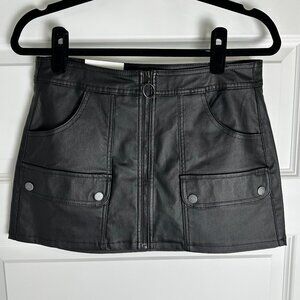 Vanilla Star Moto Mini Skirt Black, women's size 6